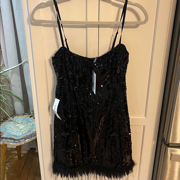 Bardot laurel faux fur trim sequin dress - new with tags - Picture 3 of 7